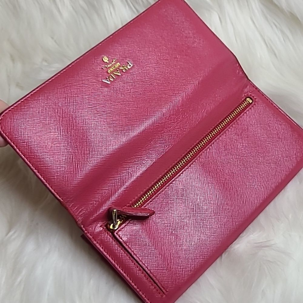 💯 Authentic Prada Safiano Long Wallet 🍀 - Picture 7 of 14